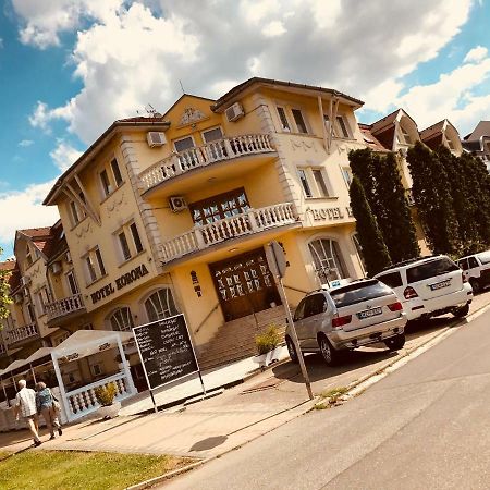 Hotel Korona Hajdúszoboszló Екстериор снимка
