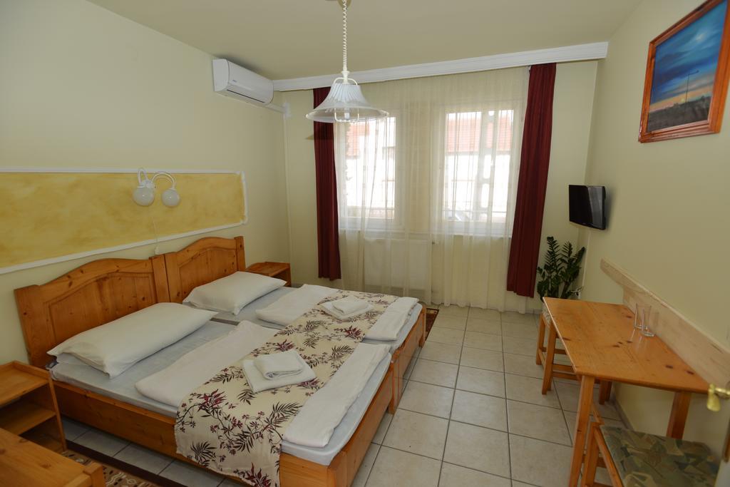 Hotel Korona Hajdúszoboszló Екстериор снимка