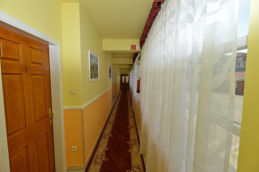 Hotel Korona Hajdúszoboszló Екстериор снимка