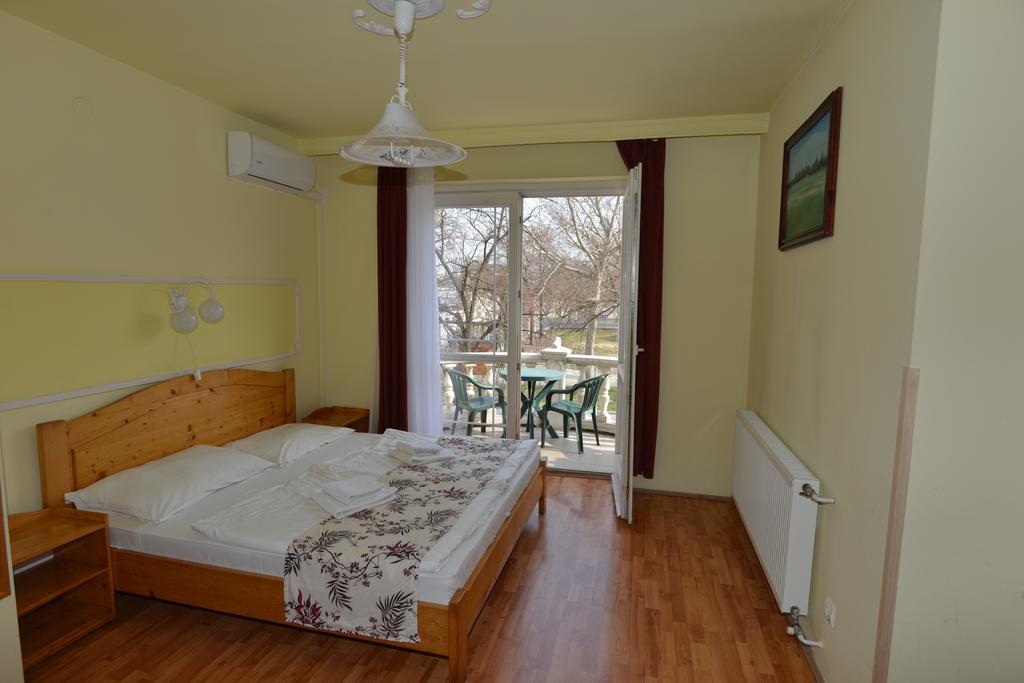 Hotel Korona Hajdúszoboszló Екстериор снимка