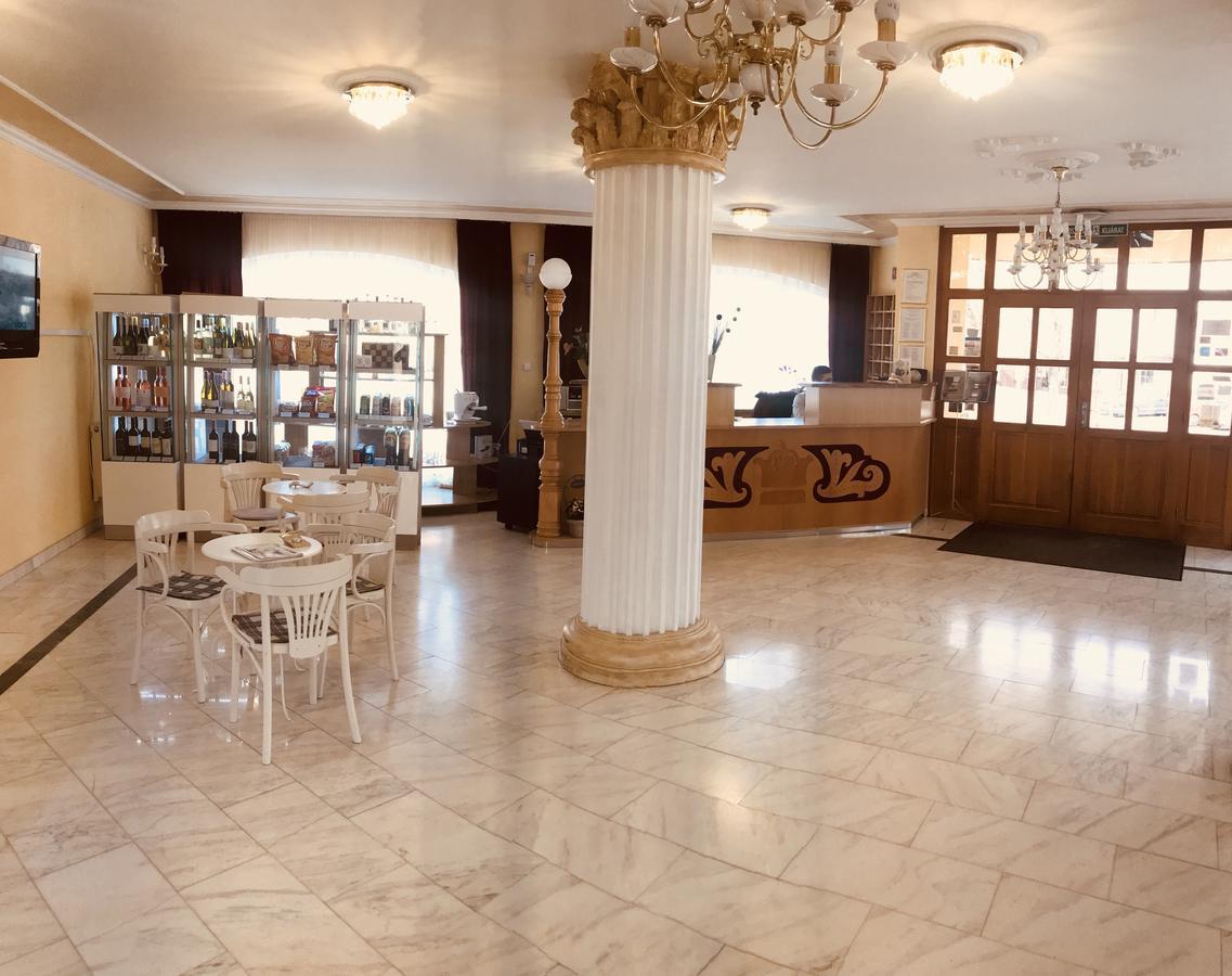 Hotel Korona Hajdúszoboszló Екстериор снимка