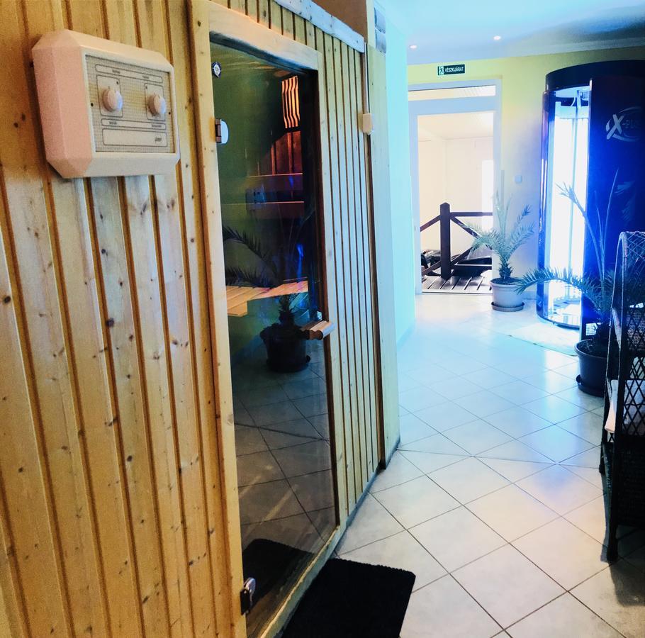 Hotel Korona Hajdúszoboszló Екстериор снимка