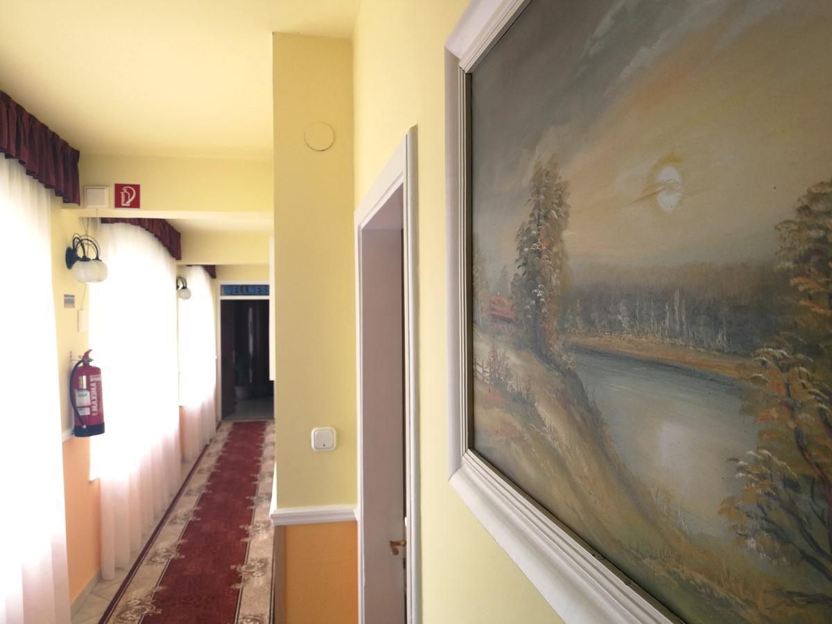 Hotel Korona Hajdúszoboszló Екстериор снимка