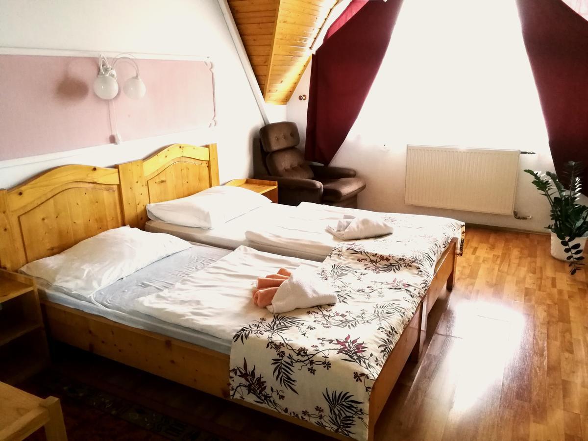 Hotel Korona Hajdúszoboszló Екстериор снимка